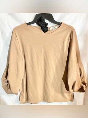 Lily Sidonio Italian knit Shirt Sz S Top High Low Unique Stretch Molly Bracken